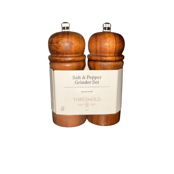 Threshold Salt Shaker & Pepper Grinder Set Acacia Wood set.NWT - Picture 1 of 4